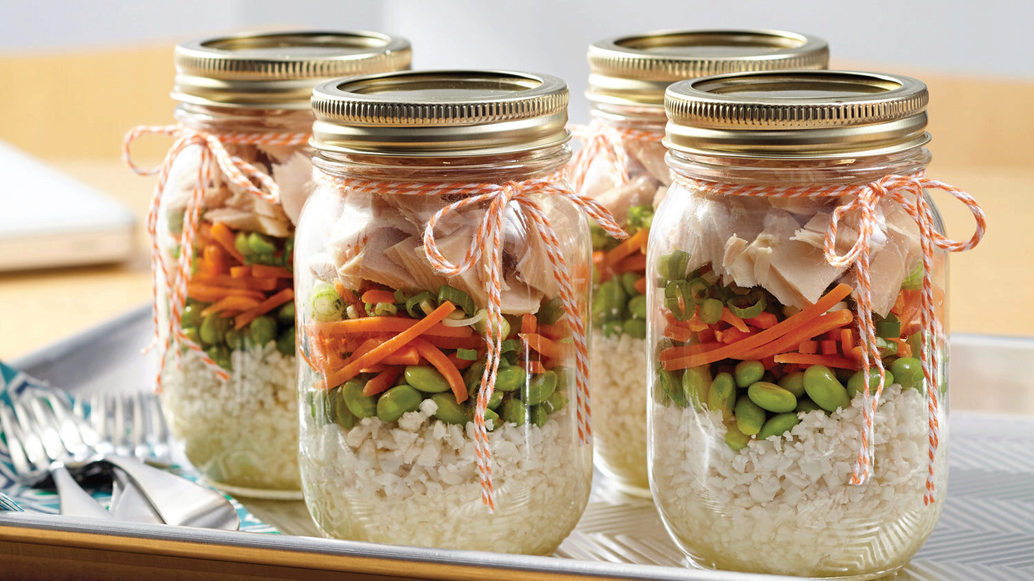 Easy Mason Jar Salads Sobeys Inc   Mason Jar Cauliflower Tuna Wasabi Salad 0147 