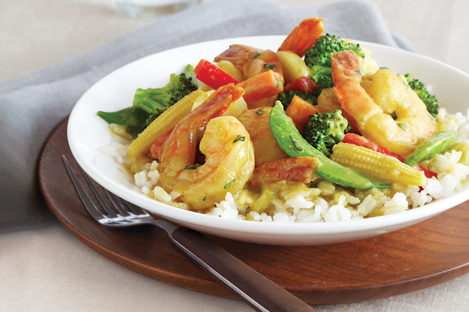 https://www.sobeys.com/wp-content/uploads/2021/11/coconut-shrimp-curry.jpg