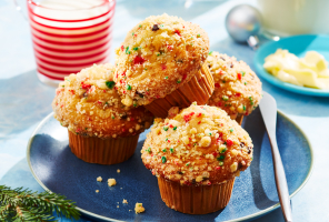 Four Compliments Mistletoe Wish Muffins on a blue plate
    