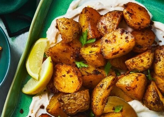 Perfect Piri Piri Potatoes with Sour Cream & Garlic Sauce