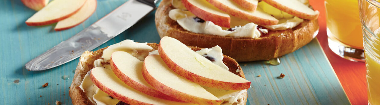 Recipe Cream Cheese and Fresh Apple Bagel B