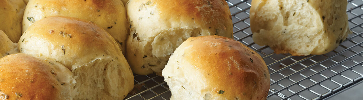 Garlic Herb Pull Apart Dinner Rolls