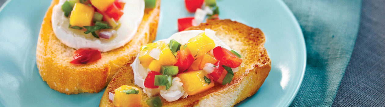 brie crostini mango jalapeno salsa